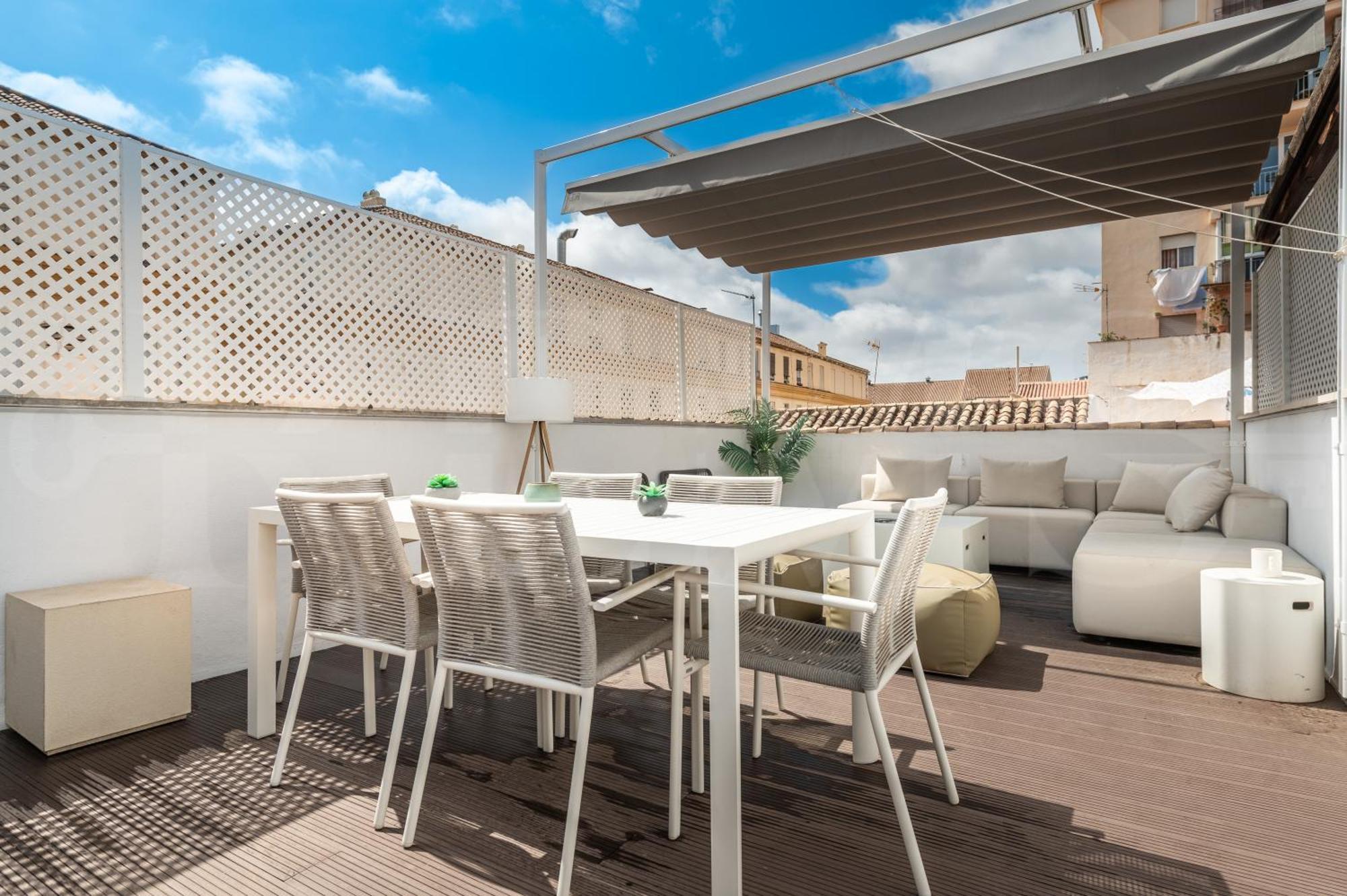 Appartement Sophisticated & Private Terrace - Center By Rems