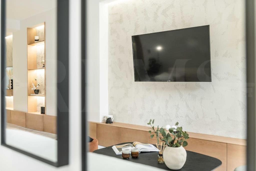 Sophisticated & Private Terrace - Center By Rems Appartement *