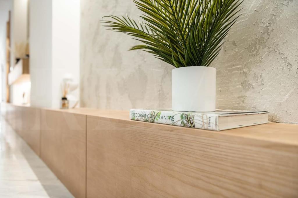 Sophisticated & Private Terrace - Center By Rems Apartamento